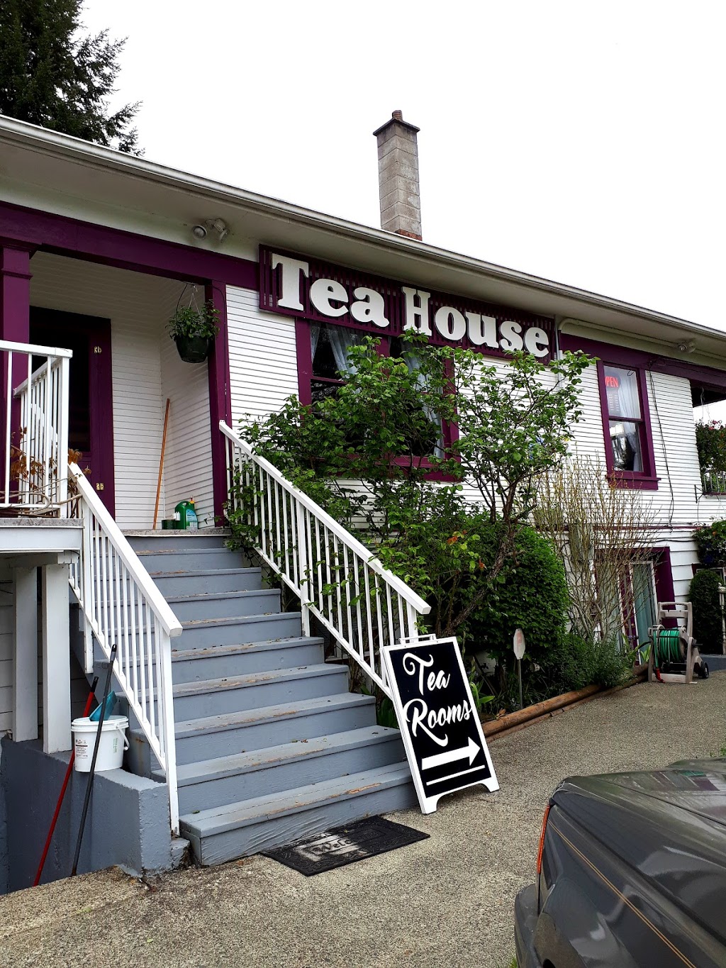 Calico Cat Tea House | 1081 Haliburton St, Nanaimo, BC V9R 6N6, Canada | Phone: (250) 754-3865