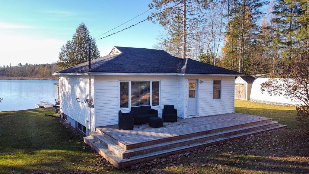 Bow Lake House | 72 Lower Faraday Rd, Fara, ON K0L 1C0, Canada | Phone: (905) 626-1879