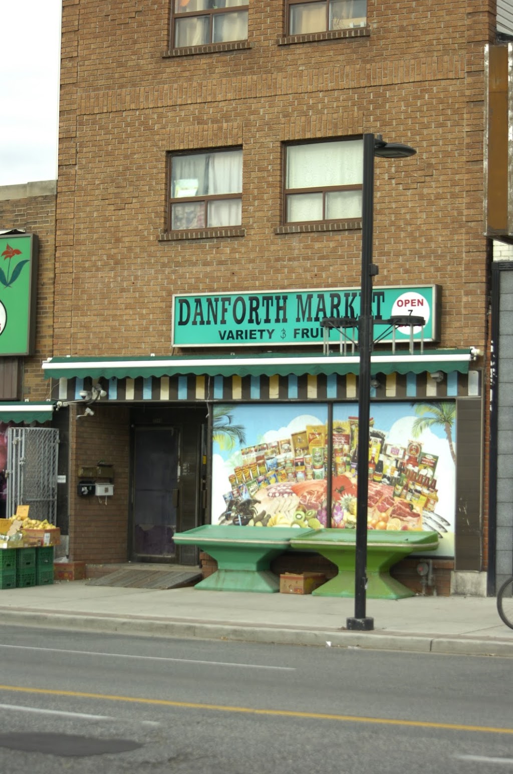 Danforth Market | 2742 Danforth Ave, Toronto, ON M4C 1L7, Canada | Phone: (416) 690-5579