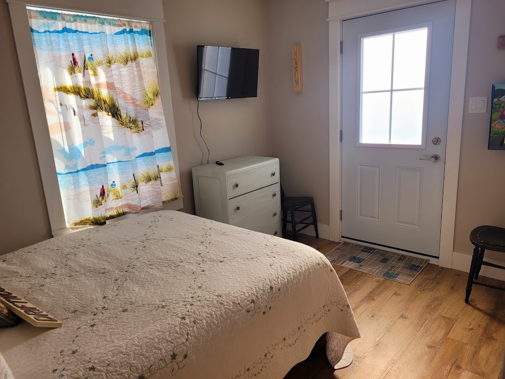 Stones Throw Bed and Breakfast | 8 Kent St, Georgetown, PE C0A 1L0, Canada | Phone: (902) 330-1397