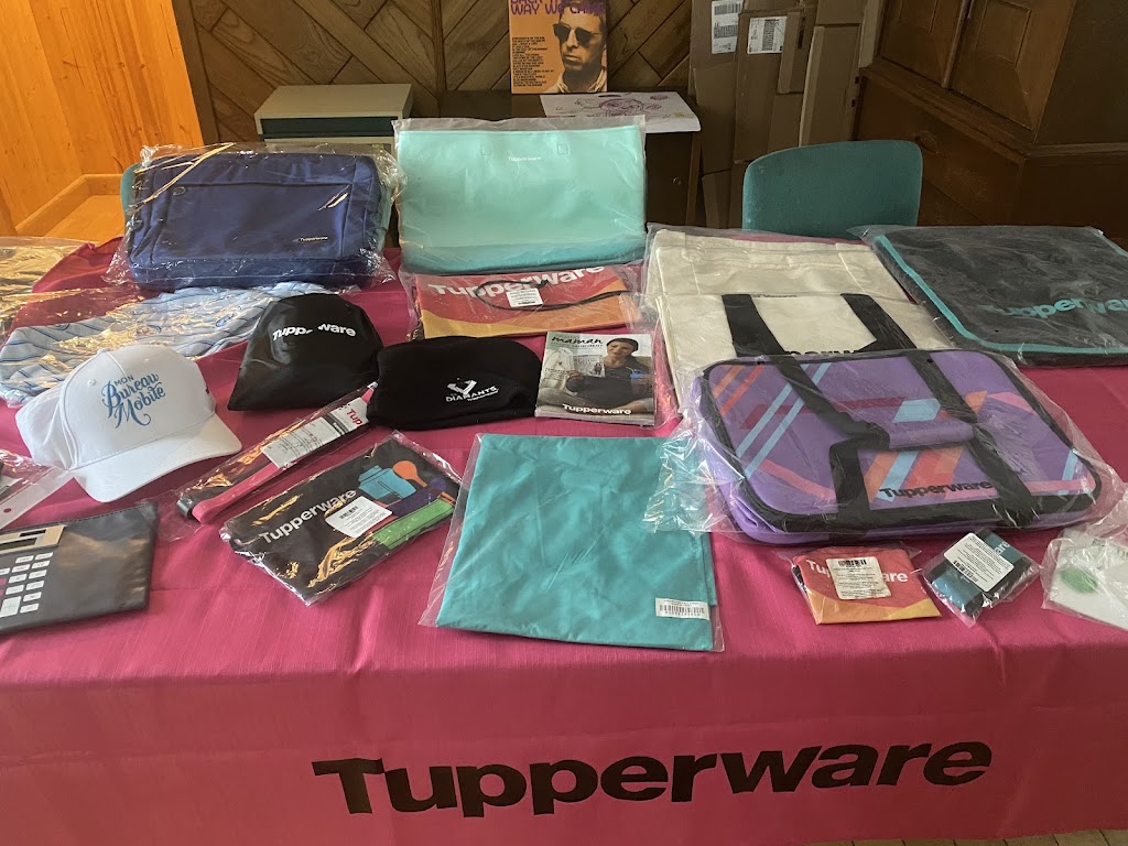 Tupperware Tremblant | 1440 Rue Dupras, Mont-Tremblant, QC J8E 3E7, Canada | Phone: (438) 870-3064