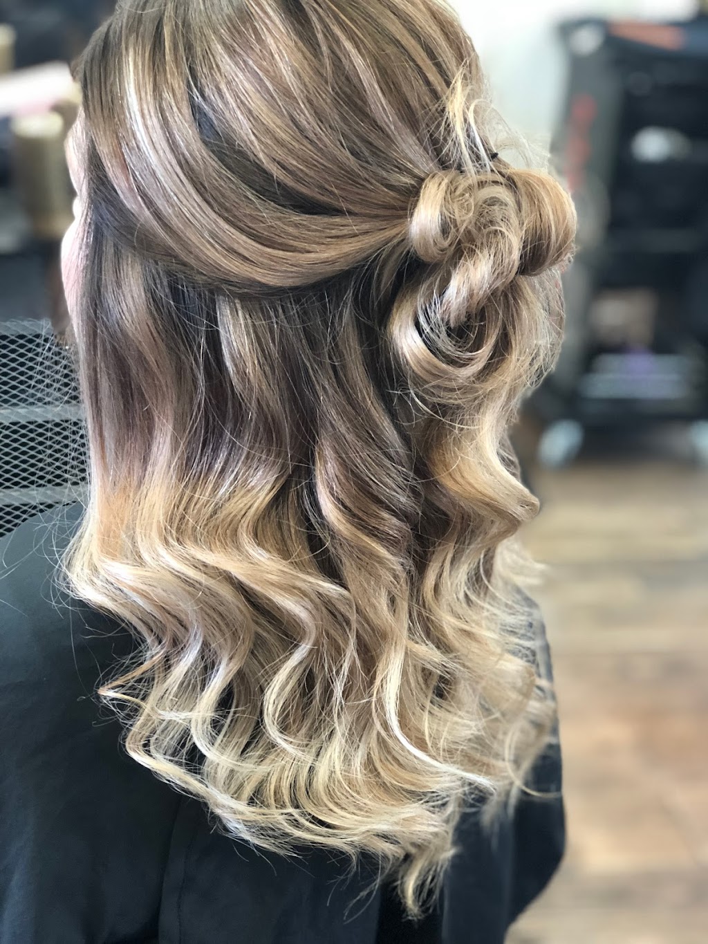 Coiffure Chick-Allure | 12700 1ᴱ Avenue, Saint-Georges, QC G5Y 2E6, Canada | Phone: (418) 228-9595