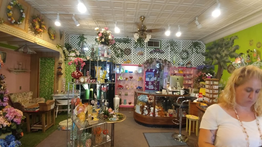 Sherwood Florist | 458 Oliver St, North Tonawanda, NY 14120, USA | Phone: (716) 693-5356