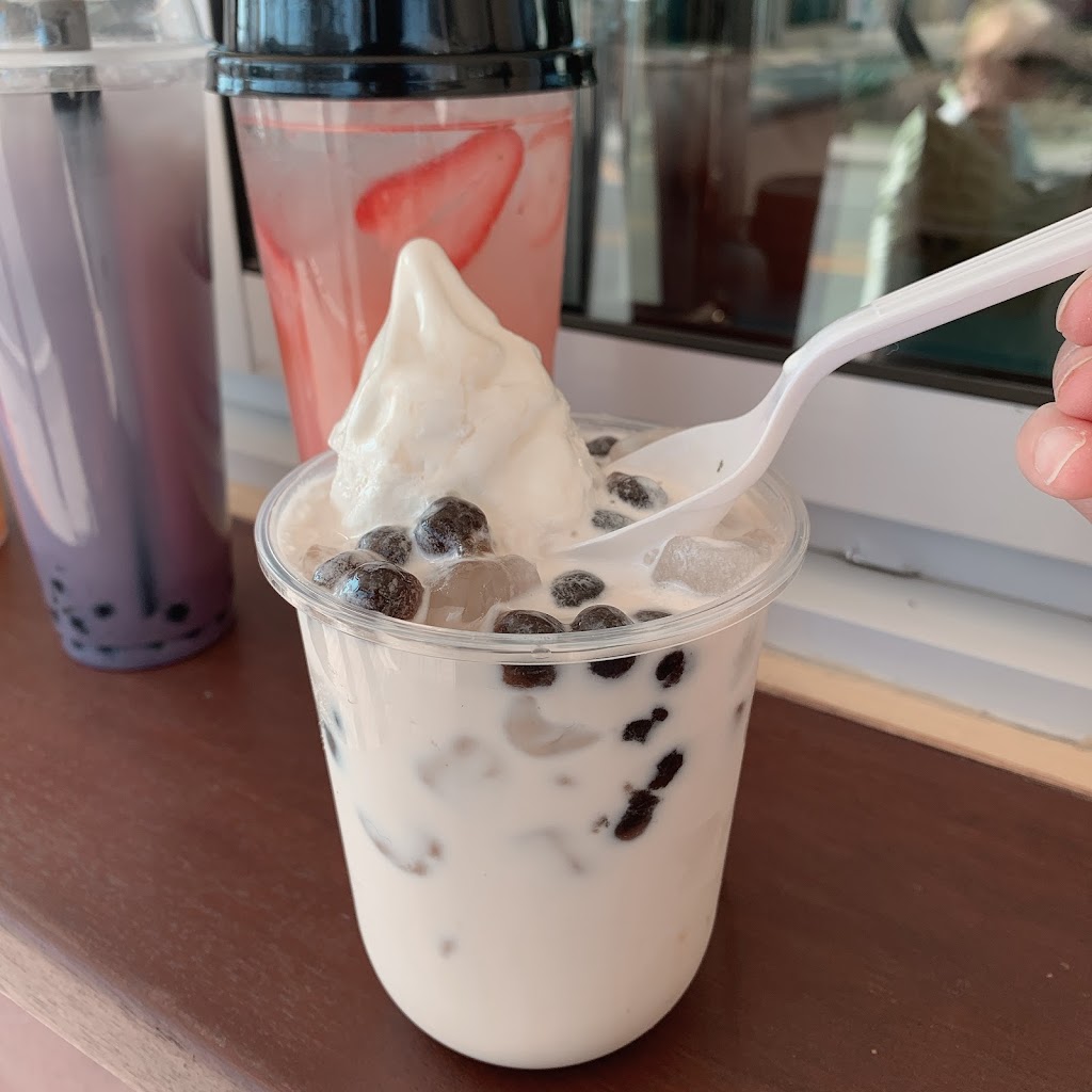 bubble tea & ice cream | 624 Rue Shefford, Bromont, QC J2L 1C1, Canada | Phone: (450) 534-2116