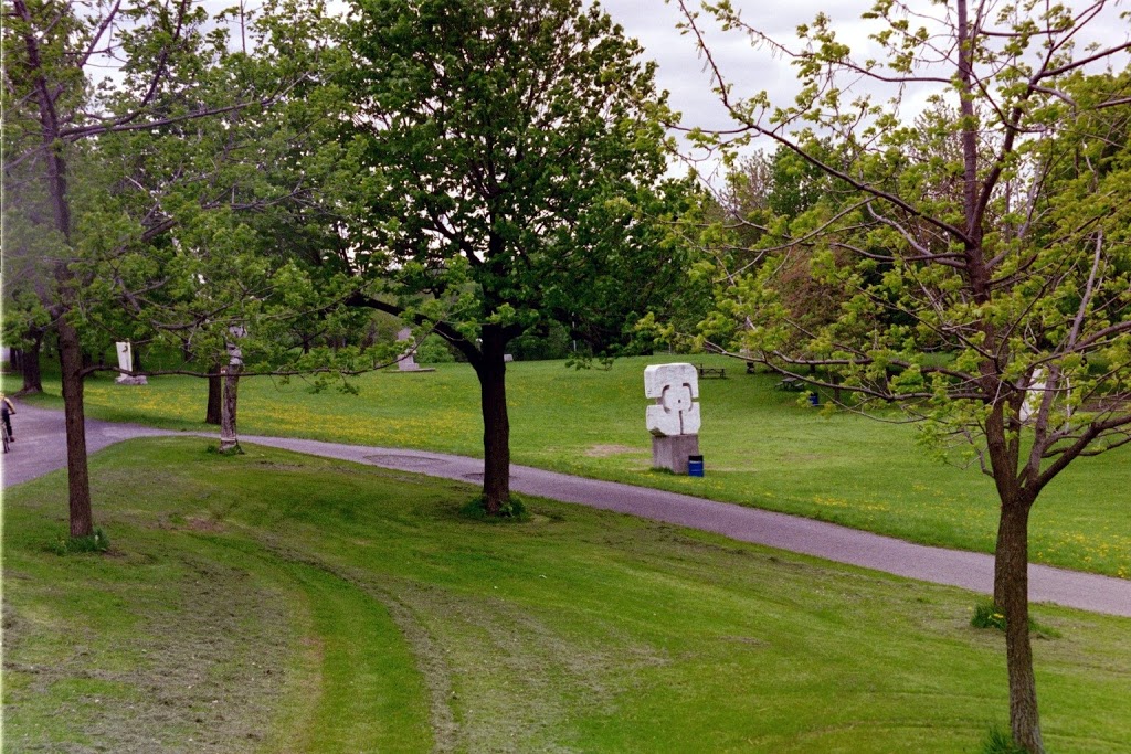 Ju Ming Sculptures in Mount Royal Park | Parc, Chemin Olmsted, Montréal, QC H3H 1A2, Canada