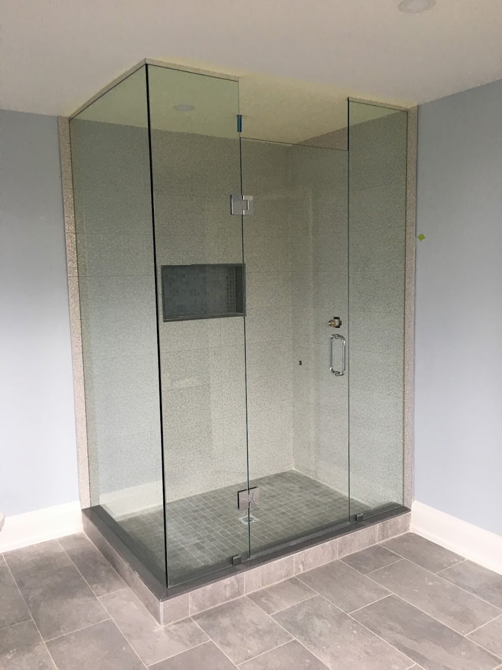 Dreamlux Glass - Custom Frameless Shower Doors | 180 Bonnie Braes Dr, Brampton, ON L6Y 5Y7, Canada | Phone: (647) 706-7495