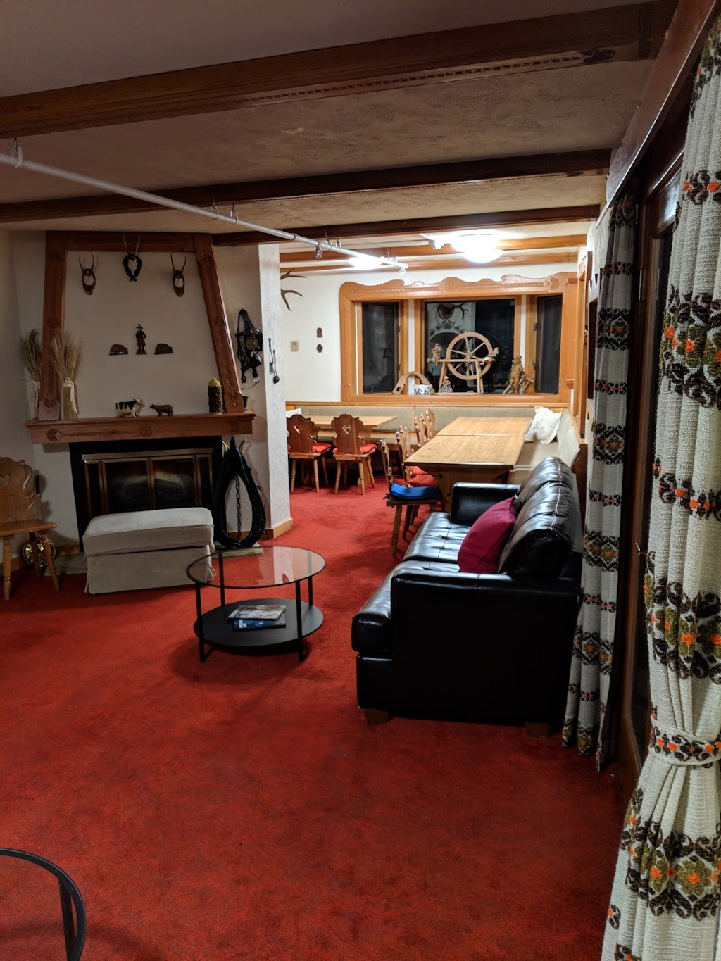 Haus-Heidi-Pension Lodge | 7115 Nesters Rd, Whistler, BC V0N 1B7, Canada | Phone: (604) 932-3113
