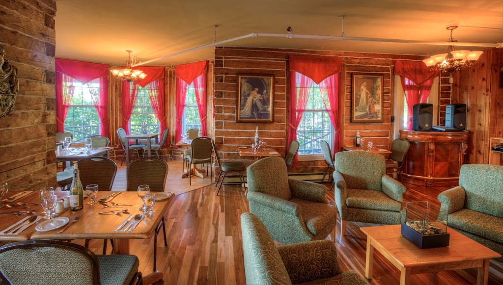 Restaurant du Manoir Le Graal | 1030 Chem. du Golf, La Malbaie, QC G5A 1H1, Canada | Phone: (855) 363-4413