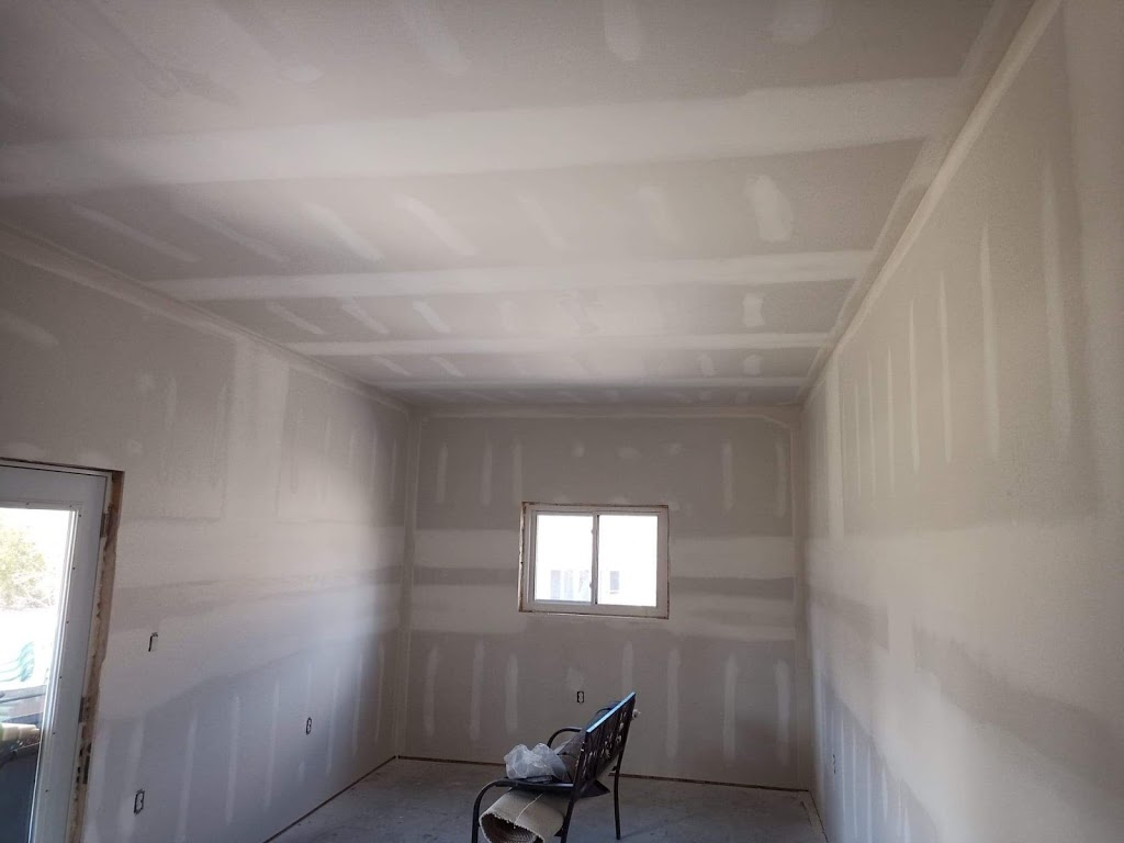 MADILL DRYWALL N PAINT LTD | 1039 Lutterworth Pines Dr, Minden, ON K0M 2K0, Canada | Phone: (705) 854-1335