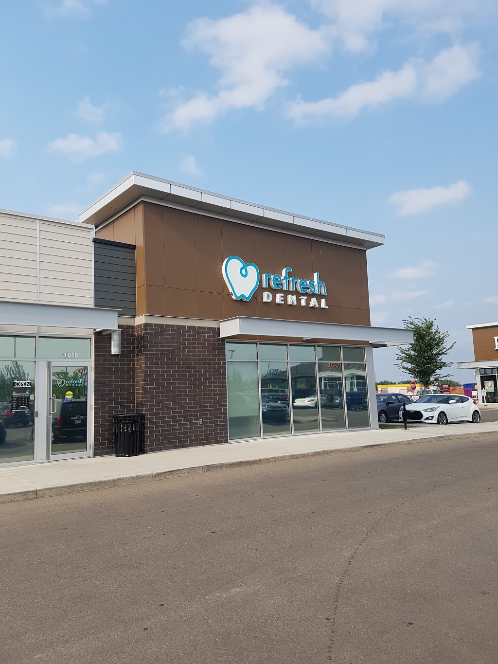 Refresh Dental | 1018 Webber Greens Dr NW, Edmonton, AB T5T 4K5, Canada | Phone: (780) 705-5557