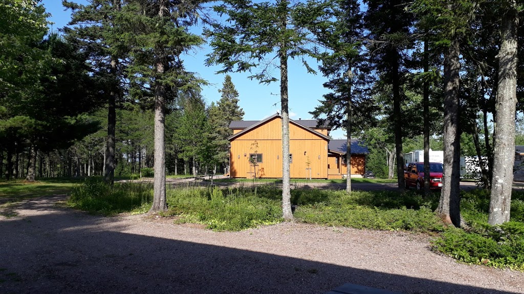 Pioneer Lodge & Log Cabins | 410 Cumberland Bay South Rd, Cumberland Bay, NB E4A 3E3, Canada | Phone: (506) 339-6458