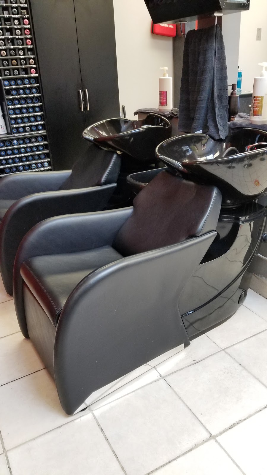 Silver Salon | 8975 Chinguacousy Rd, Brampton, ON L6Y 0B7, Canada | Phone: (905) 457-8700