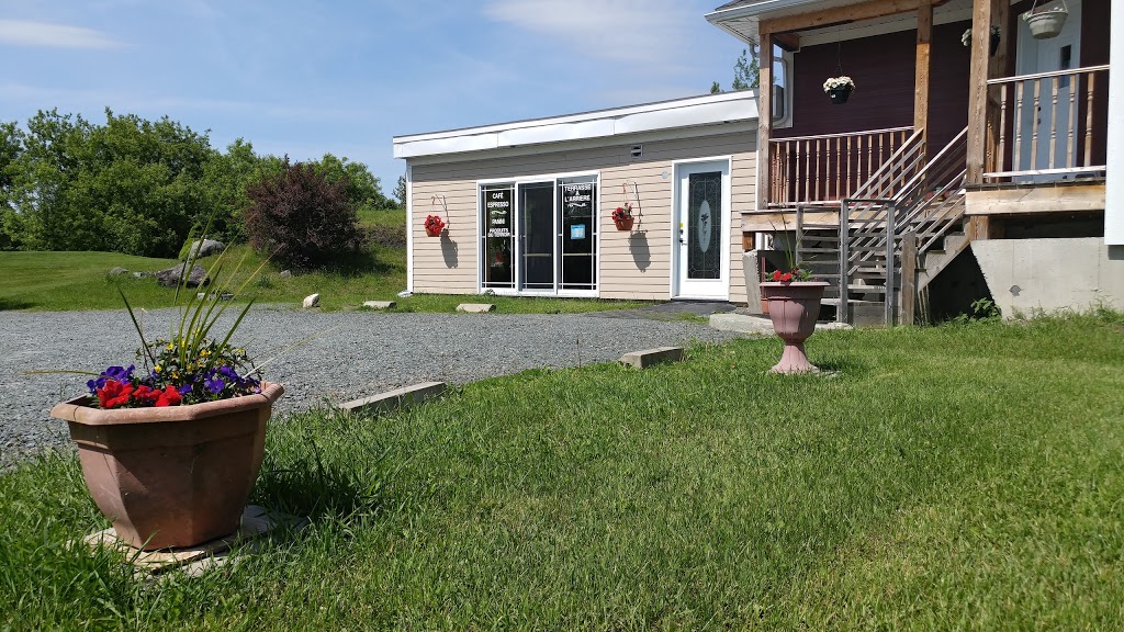 Belle Jardinière | 274 Chemin de la Rivière, Richmond, QC J0B 2H0, Canada | Phone: (819) 826-6617