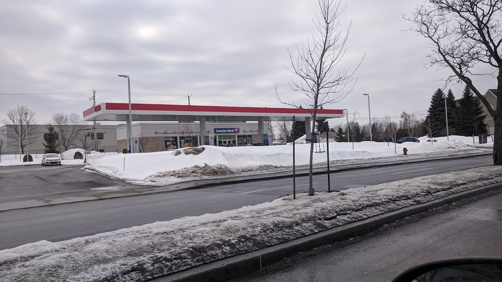 Esso | 520 Boulevard Clairevue O, Saint-Bruno-de-Montarville, QC J3V 6B3, Canada | Phone: (450) 653-5588