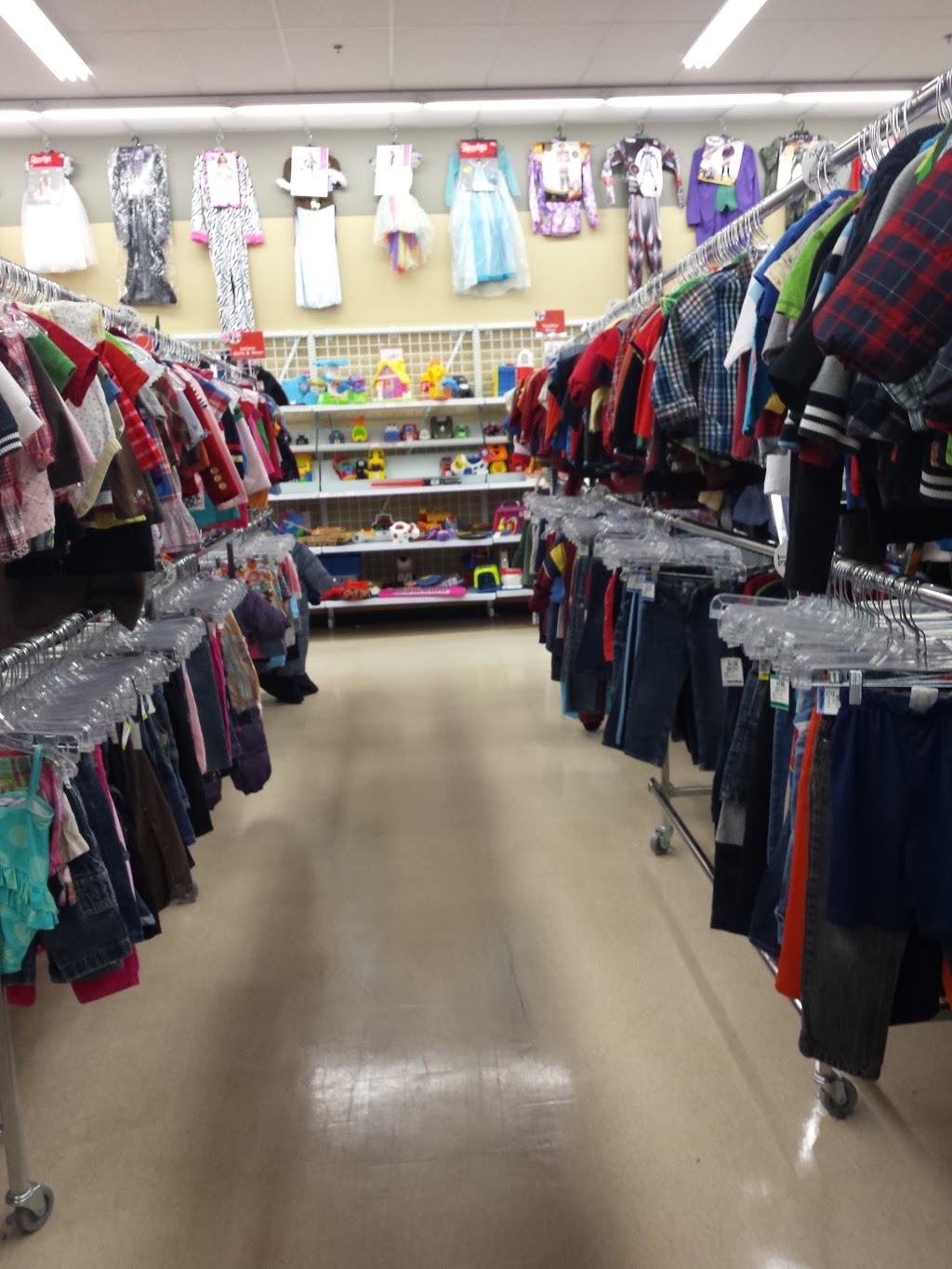 Value Village | 5720 Silver Springs Blvd NW Suite #28, Calgary, AB T3B 4N7, Canada | Phone: (403) 247-6912