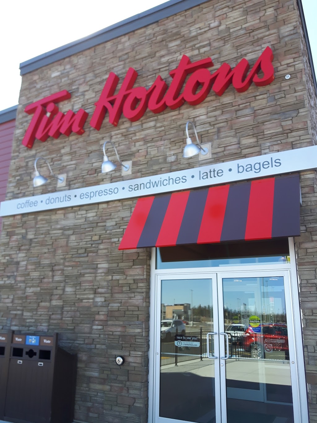 Tim Hortons | 130 Hwy #20 East, Fonthill, ON L0S 1E0, Canada | Phone: (905) 892-0688