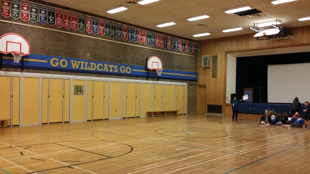 Whitney Junior Public School | 119 Rosedale Heights Dr, Toronto, ON M4T 1C7, Canada | Phone: (416) 393-9380