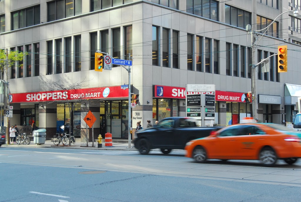 Shoppers Drug Mart | 700 Bay St, Toronto, ON M5G 1Z6, Canada | Phone: (416) 979-2424