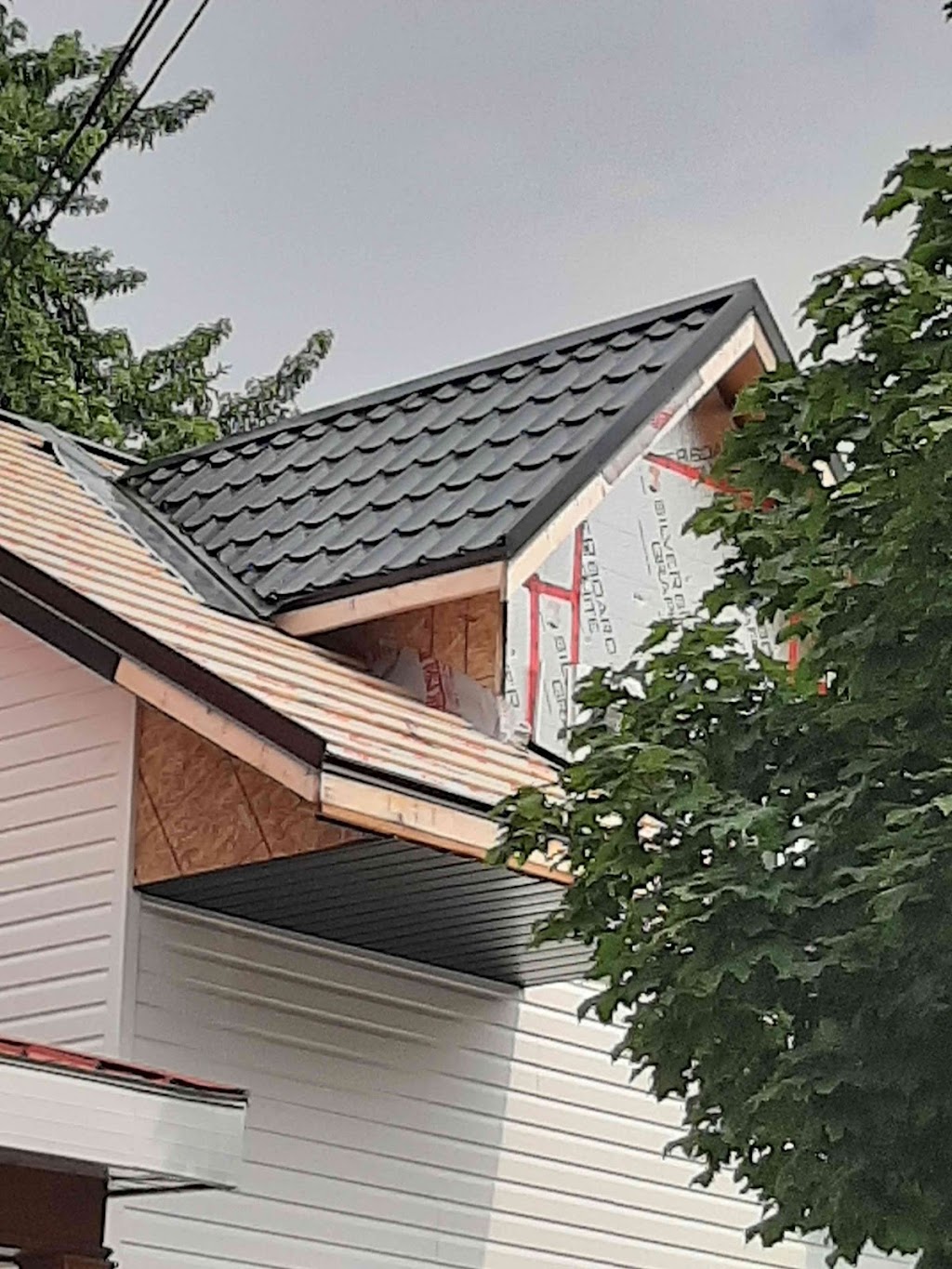 Ainger Roofing | 36 Cedar St, Collingwood, ON L9Y 3A5, Canada | Phone: (705) 444-5712