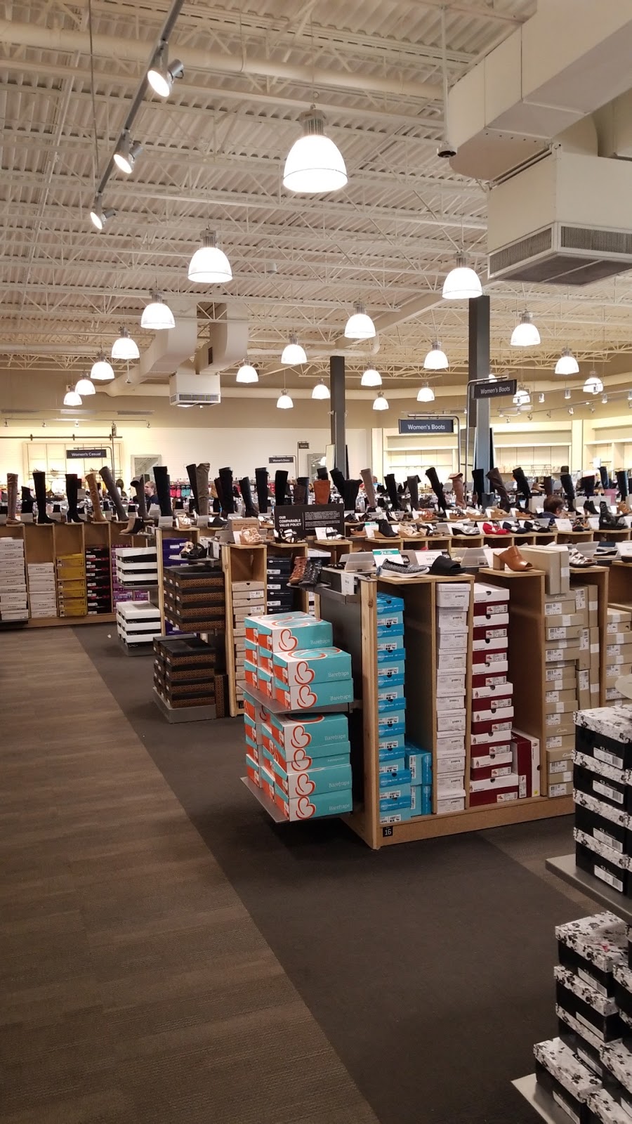 DSW Designer Shoe Warehouse | 4882 Gordon Rd, Regina, SK S4W 0B7, Canada | Phone: (639) 739-0292