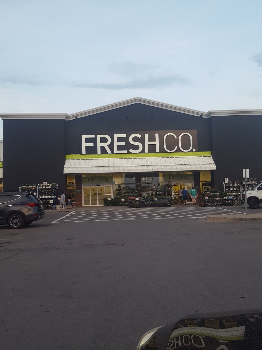 FreshCo | 905 Rymal Rd E, Hamilton, ON L8W 3M2, Canada | Phone: (905) 383-9930