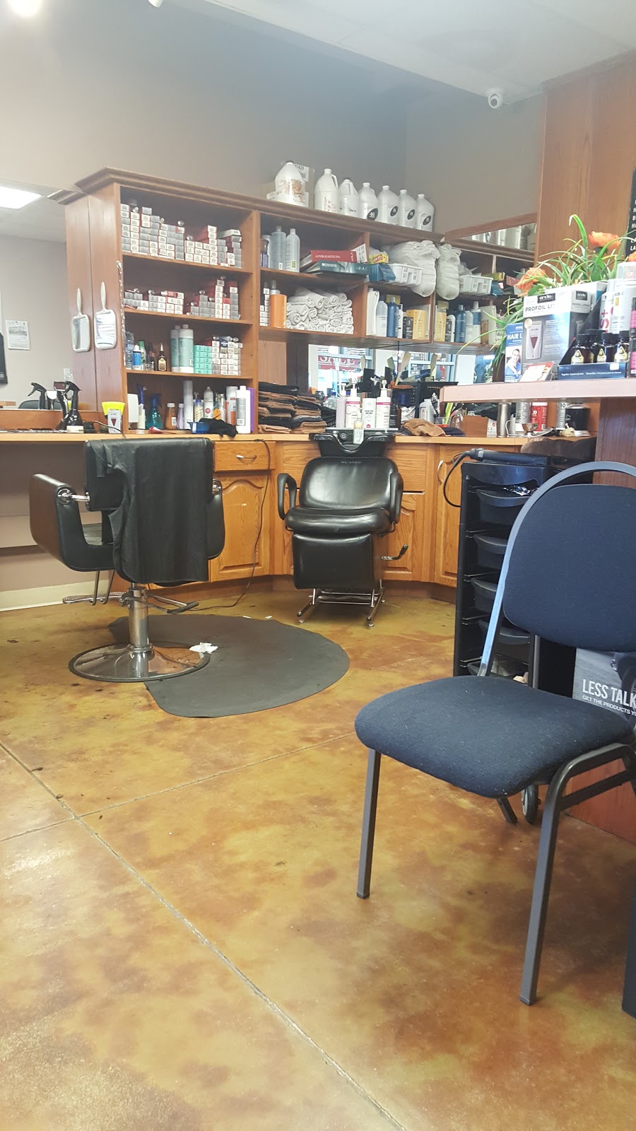 Hair Shapers Barber & Stylist | Inside the Superstore, 3633 Westwinds Dr NE, Calgary, AB T3J 5K3, Canada | Phone: (403) 285-9444