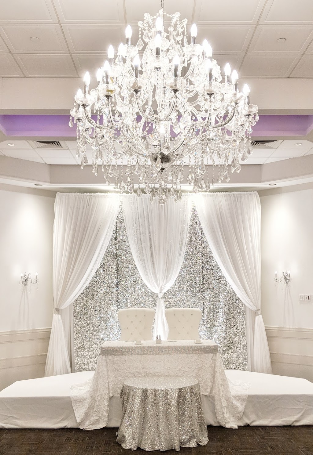 Glam Location Décor (By Appointment Only) | 1978 Rue Notre-Dame-de-Fatima, Laval, QC H7G 4X8, Canada | Phone: (514) 947-8964