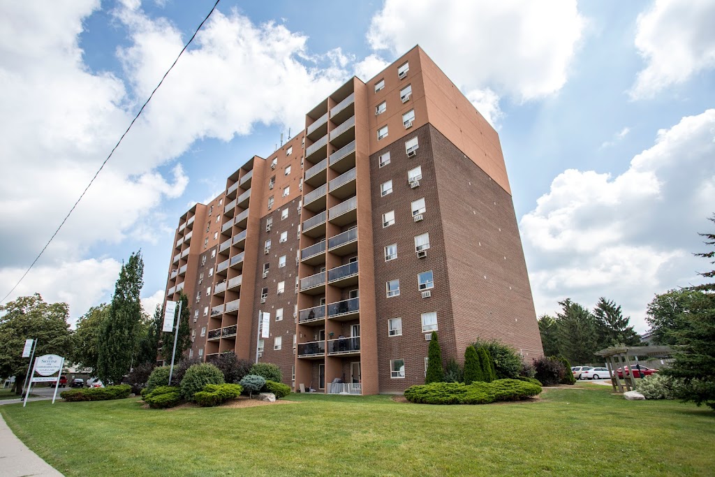 Confederation Place Apartments - Skyline Living | 104 Confederation Dr, St Thomas, ON N5P 3P4, Canada | Phone: (226) 213-4541