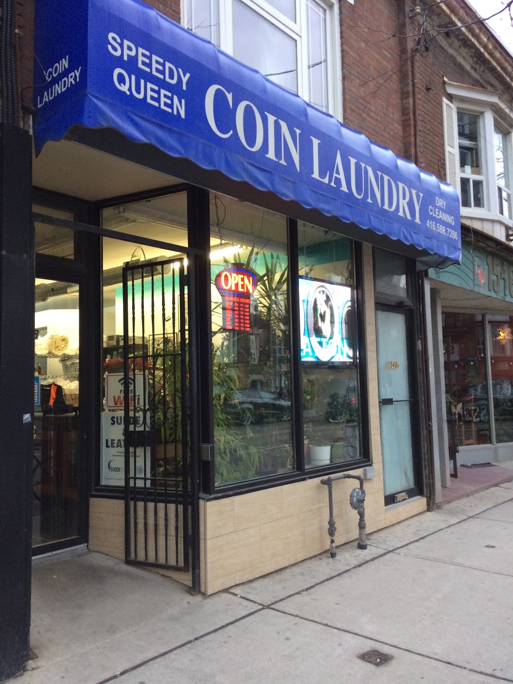 Speedy Queen Laundry Ltd | 1548 Queen St W, Toronto, ON M6R 1A6, Canada | Phone: (416) 588-7286