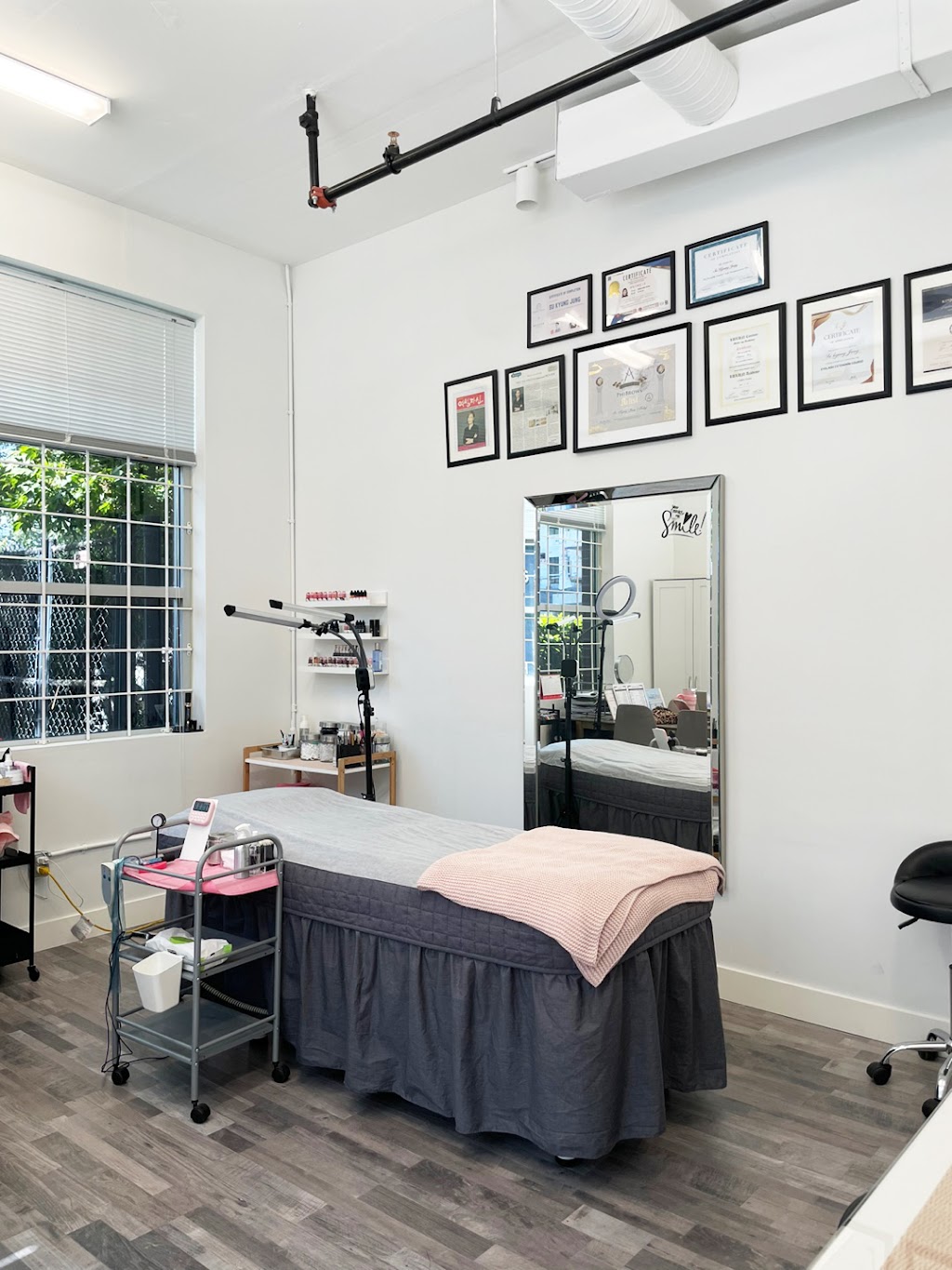 Browpick Beauty Bar & Academy | 3242 St Johns St, Port Moody, BC V3H 2S7, Canada | Phone: (778) 871-0204