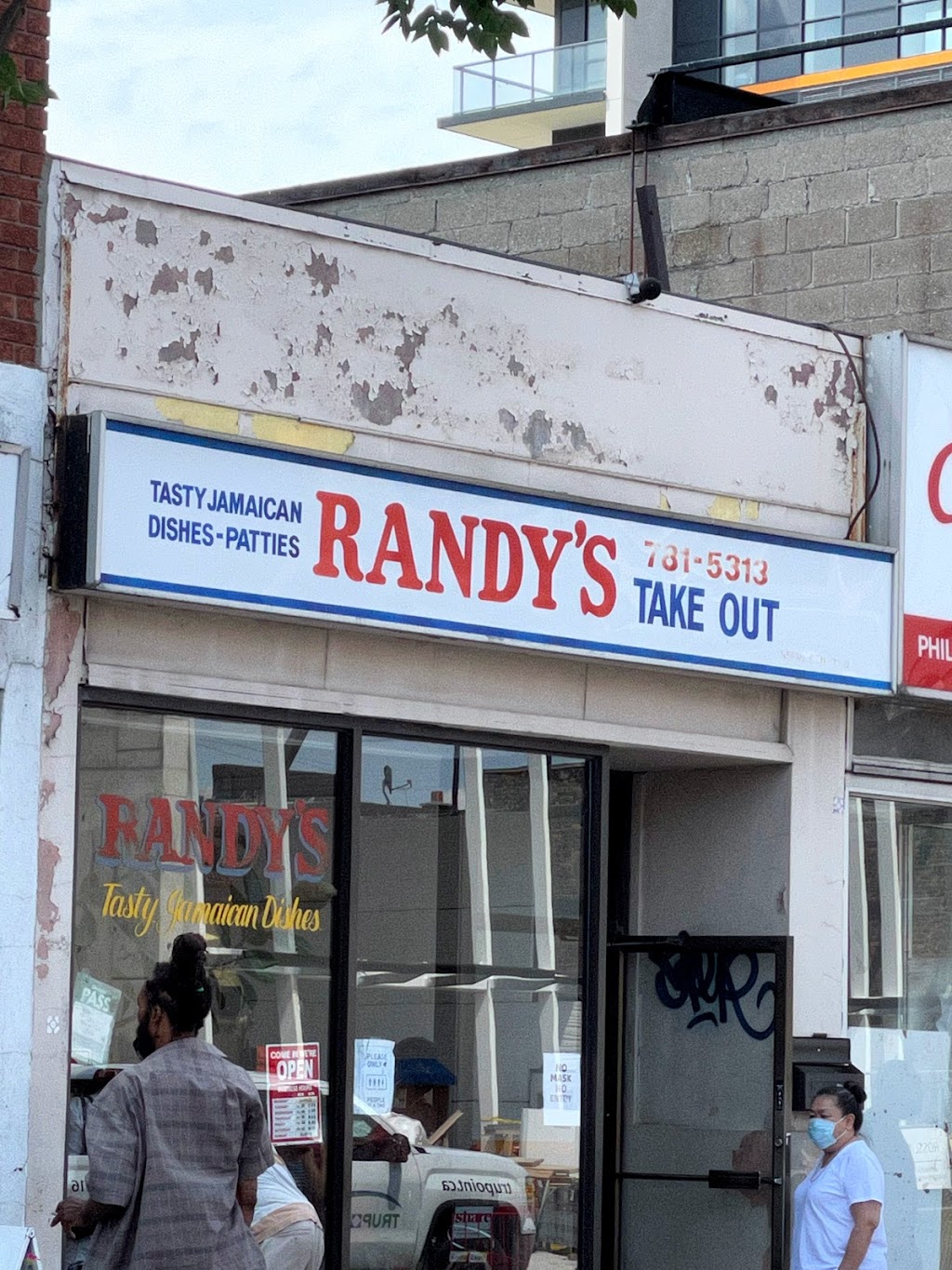 Randys Take-Out | 1569 Eglinton Ave W, York, ON M6E 2G9, Canada | Phone: (416) 781-5313