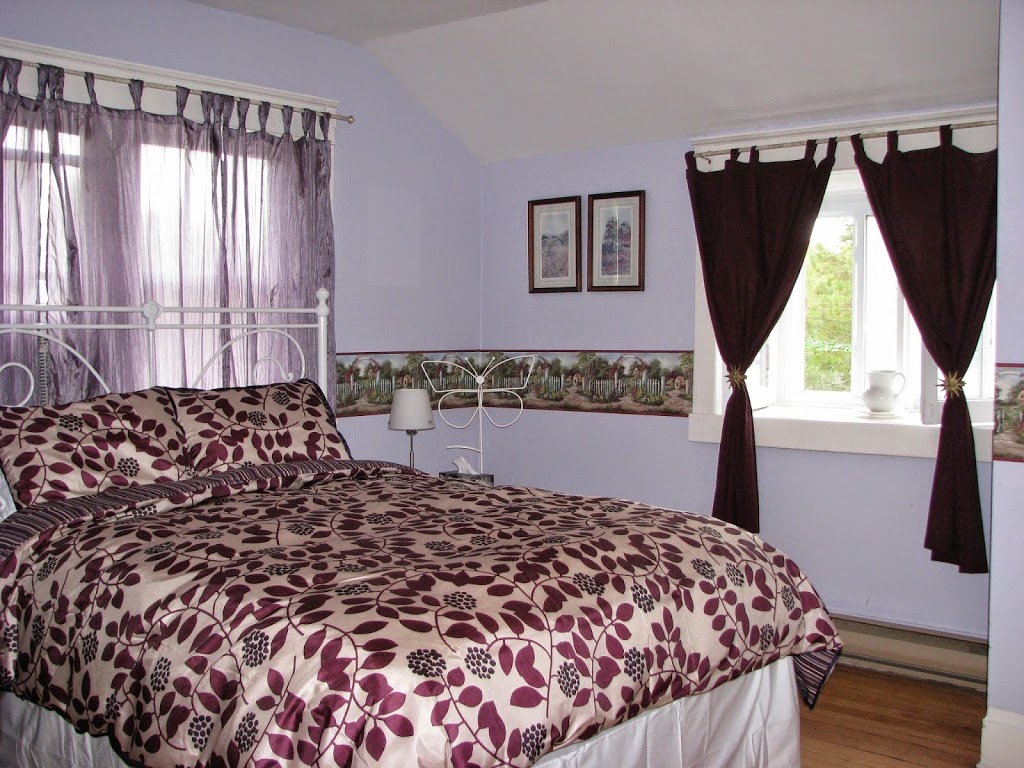 Auberge de Mon Petit Chum B&B | 29 Chemin Burnside, Wakefield, QC J0X 3G0, Canada | Phone: (819) 459-1814