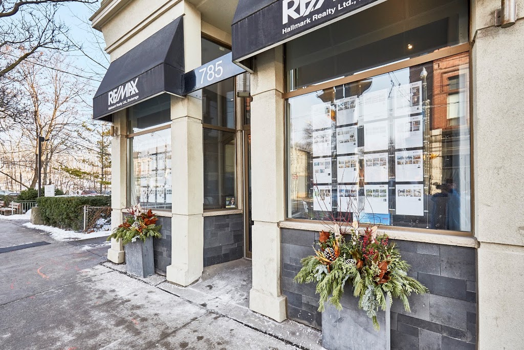 RE/MAX HALLMARK REALTY LTD | 785 Queen St E, Toronto, ON M4M 1H5, Canada | Phone: (416) 465-7850