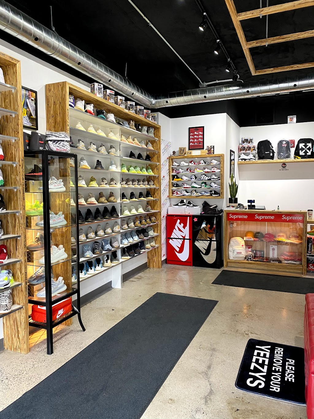 Colourways Sneaker World Limited | 165 Ontario St Unit 8, Kingston, ON K7L 2Y6, Canada | Phone: (613) 544-0864