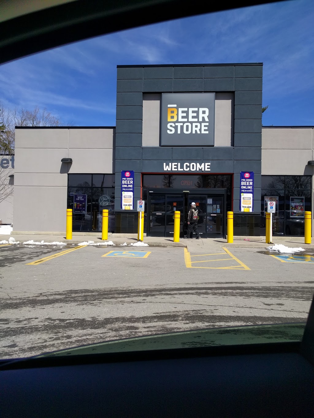 Beer Store | 6757 Lundys Ln, Niagara Falls, ON L2G 1V4, Canada | Phone: (905) 354-5521