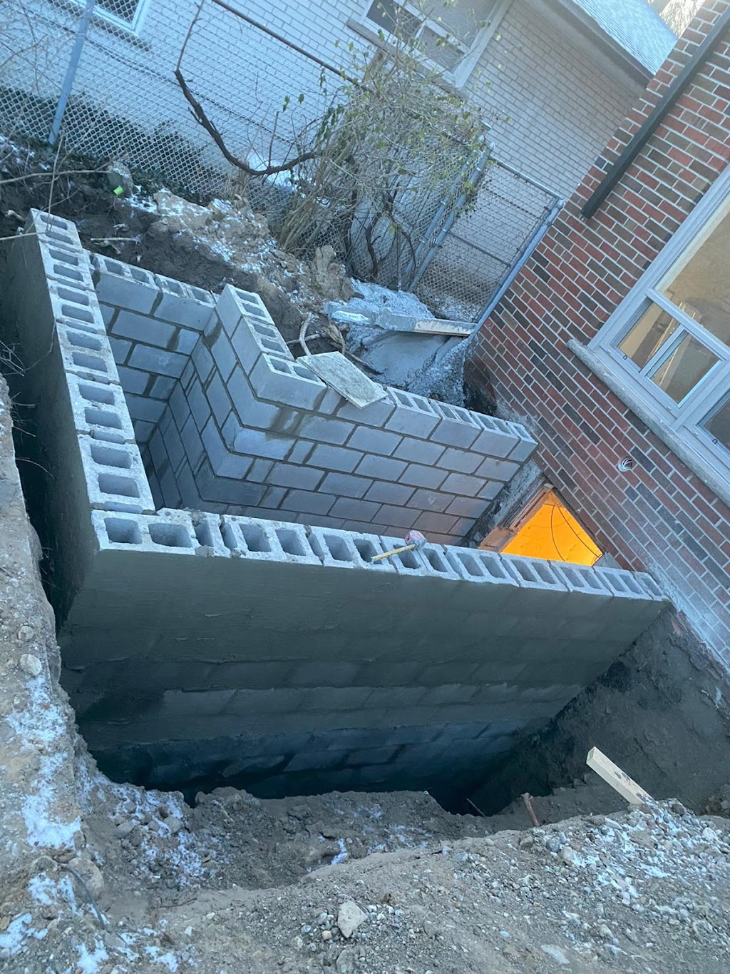Strong Basements - Basement Waterproofing & Underpinning Experts | 1368 Blundell Rd Unit 11, Mississauga, ON L4Y 1M5, Canada | Phone: (416) 800-1101