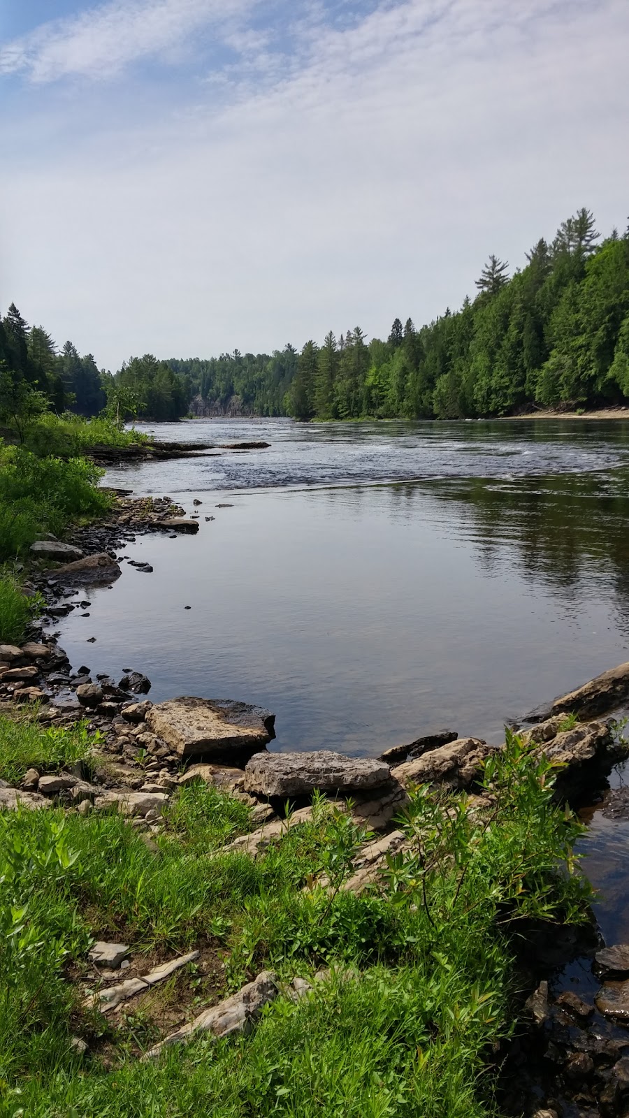 Les Galets Pont Rouge | 200 Chemin du Roy, Pont-Rouge, QC G3H 2H3, Canada