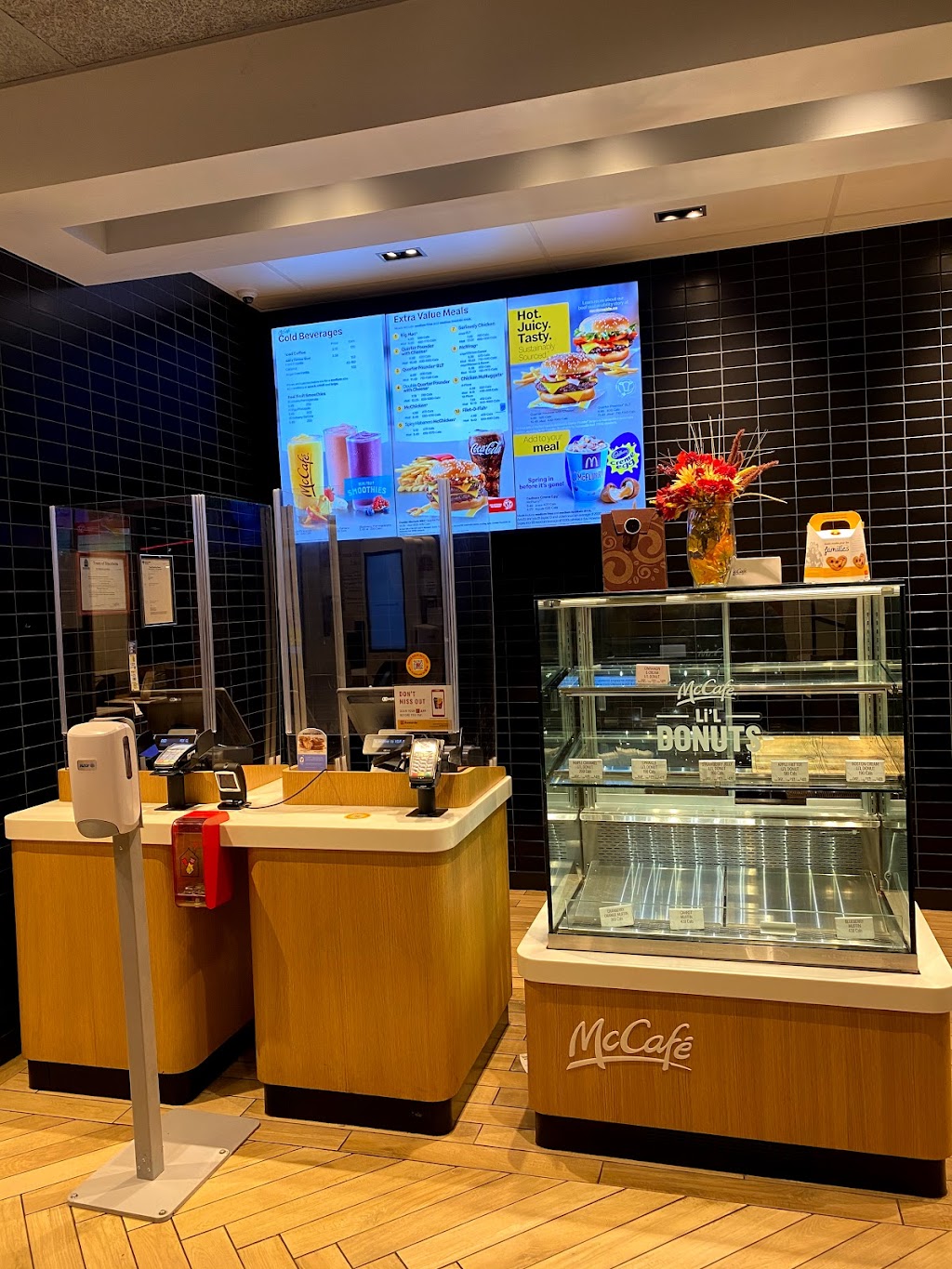 McDonalds | 6065 Parkwood Rd, Blackfalds, AB T0M 0J0, Canada | Phone: (587) 621-1168