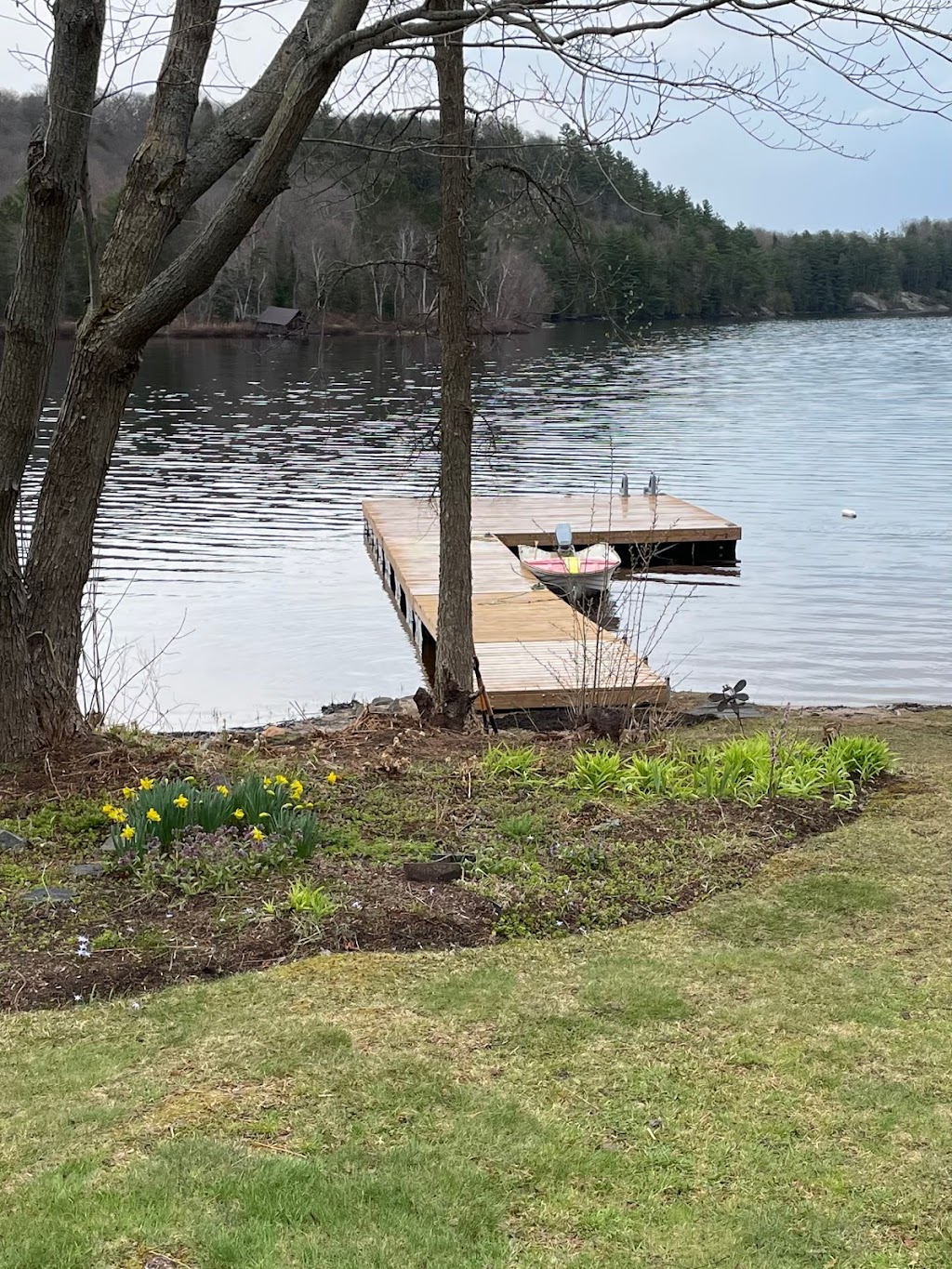 Cottage Docks | 412 Mill St, Bancroft, ON K0L 1C0, Canada | Phone: (877) 565-0551