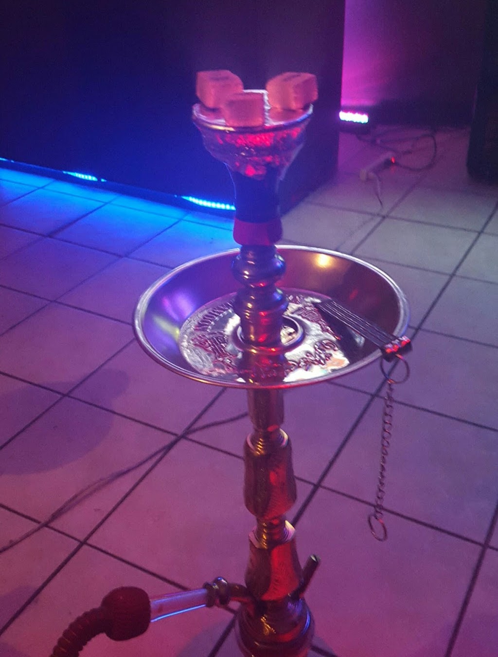 Double Apple Cafe & Shisha Lounge | 1251 Simcoe St N #4, Oshawa, ON L1G 4X1, Canada | Phone: (905) 725-3225