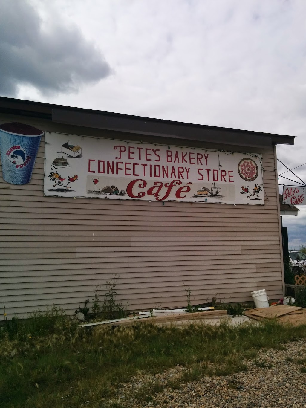 Petes Bakery and Confectionary Store Cafe | Wheatland County, AB T0J 0S0, Canada | Phone: (403) 734-0010
