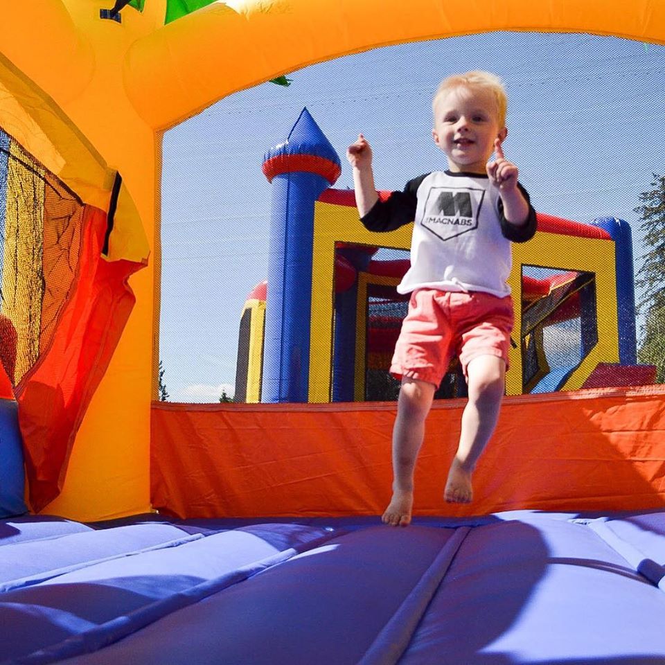 Vancouver Bouncy Castle | 62 Fawcett Rd, Coquitlam, BC V3K 6V6, Canada | Phone: (604) 512-4516