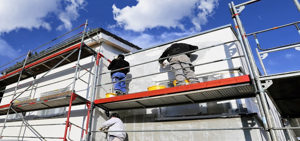 In and Out Painters | 39 Parkcrest Dr, Scarborough, ON M1M 3S5, Canada | Phone: (437) 218-9400