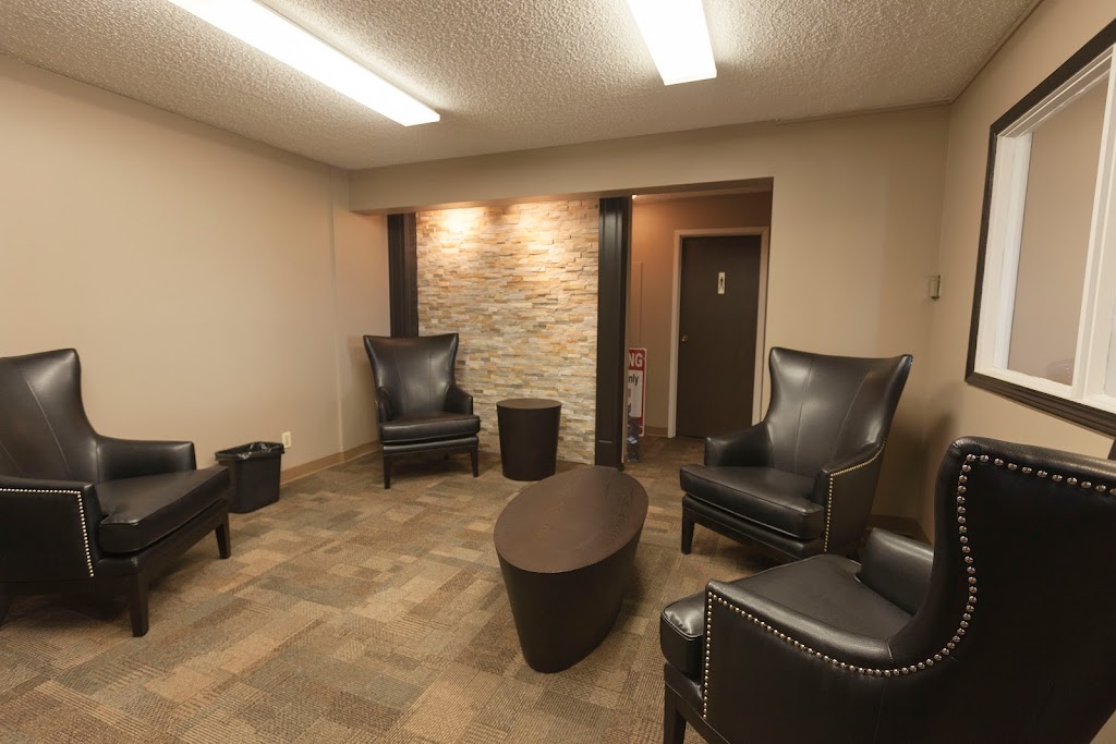 Cedar Ridge Apartments | 135 Lynnview Rd SE, Calgary, AB T2C 2G6, Canada | Phone: (403) 279-8681