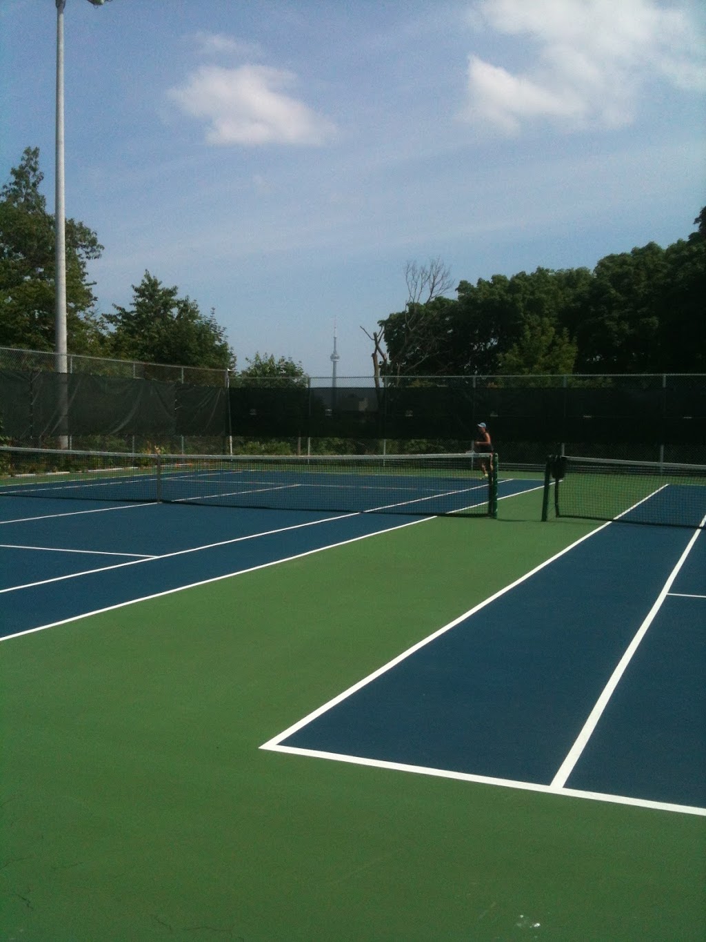 Wychwood Tennis Club | 950 Davenport Rd, Toronto, ON M6G 2B7, Canada | Phone: (416) 654-6756