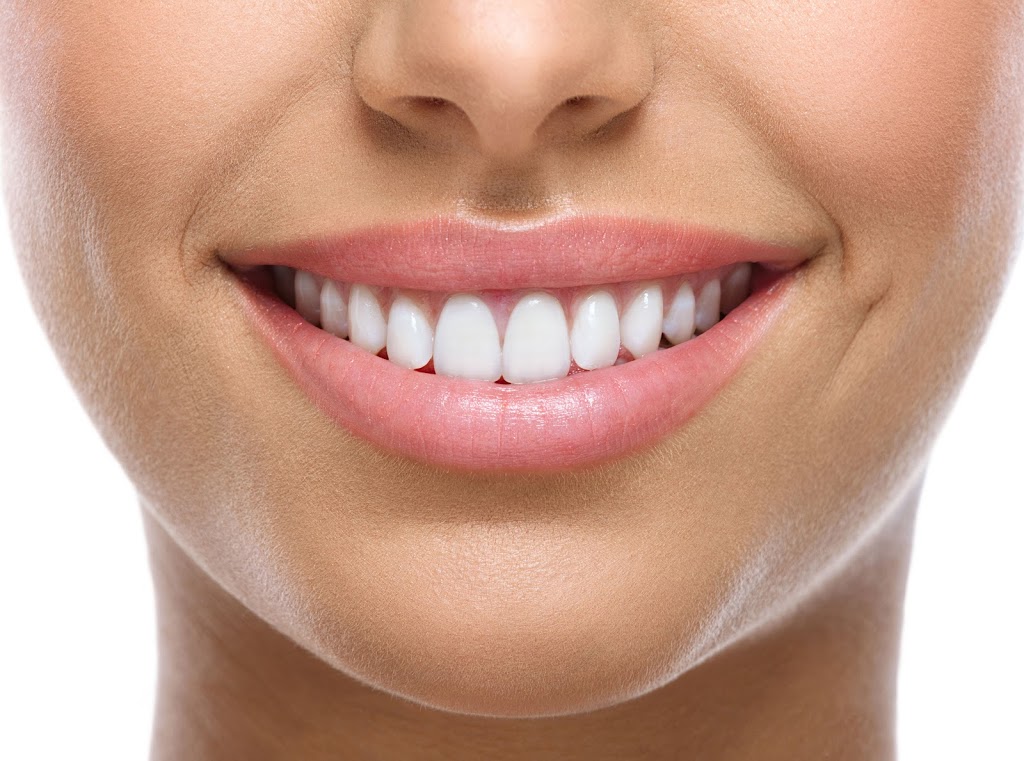 Lakeshore Smiles Dentistry | 3867 Lake Shore Blvd W, Etobicoke, ON M8W 0A4, Canada | Phone: (416) 503-3000