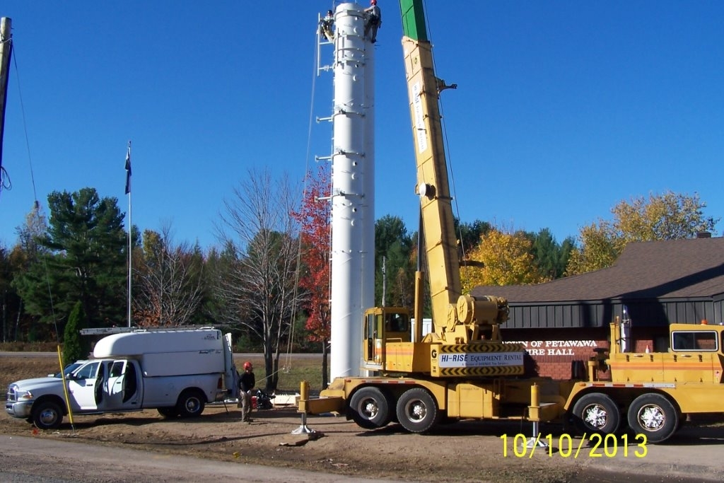 Hi-Rise Crane Rental | 215 Paul Martin Dr, Pembroke, ON K8A 6W4, Canada | Phone: (613) 732-2426