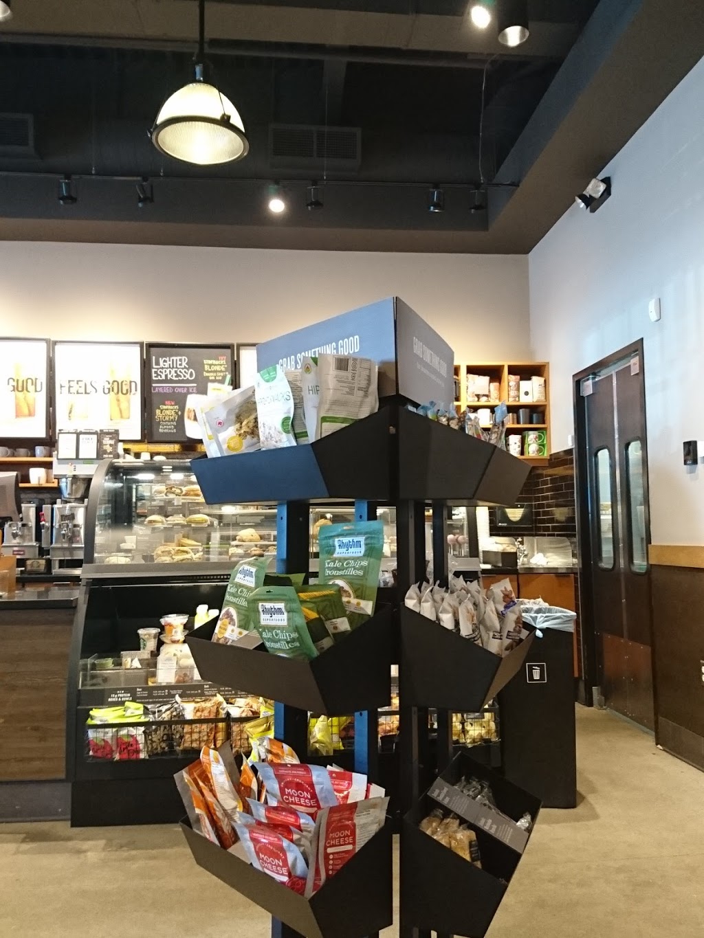 Starbucks | 7151 Montrose Rd F1, Niagara Falls, ON L2E 6S5, Canada | Phone: (905) 358-1828