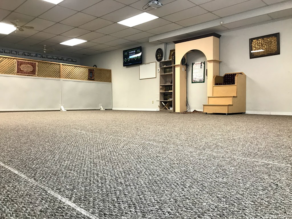 Centre Rayan (Mosque) | 110 Boulevard Curé-Labelle #9, Sainte-Thérèse, QC J7E 2X5, Canada | Phone: (514) 967-5073