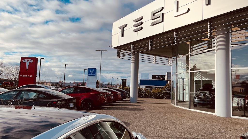 Tesla Sales and Service Centre | 19505 Langley Bypass, Surrey, BC V3S 6K1, Canada | Phone: (778) 900-1412